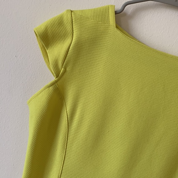 Bright yellow A-Frame Dress - Picture 2 of 8